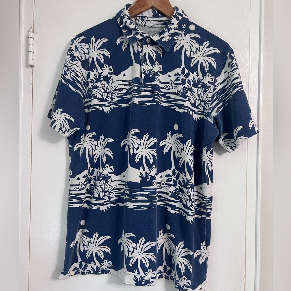 VINEYARD VINES Hawaiian Print Blue & White Polo Short Sleeve Shirt - Medium